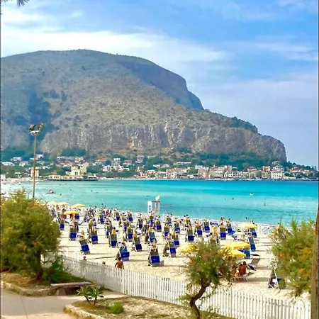 شقة Mondello Valdesi